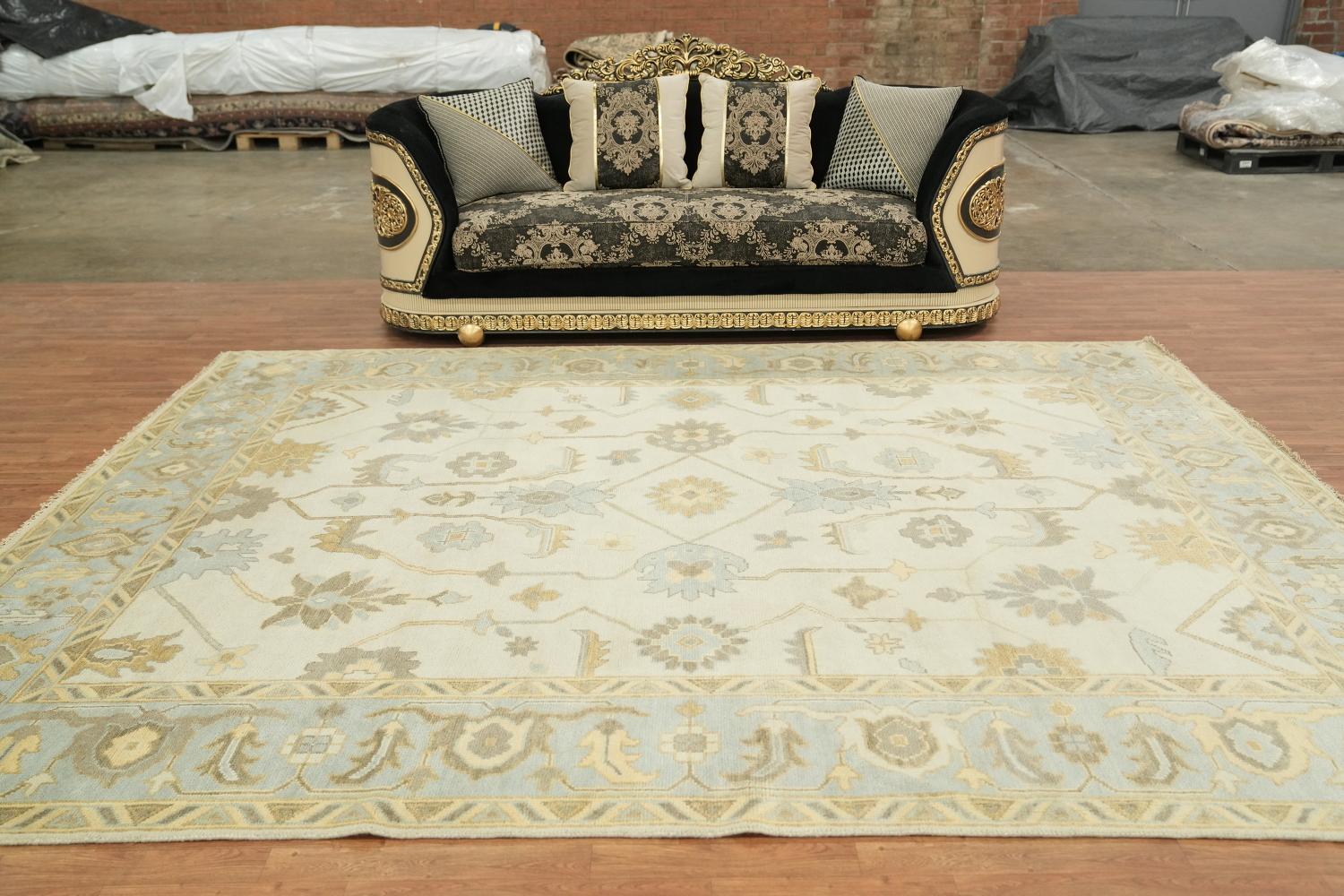 Stylish Neutral Area Rug with Traditional Motifs 9'x12'