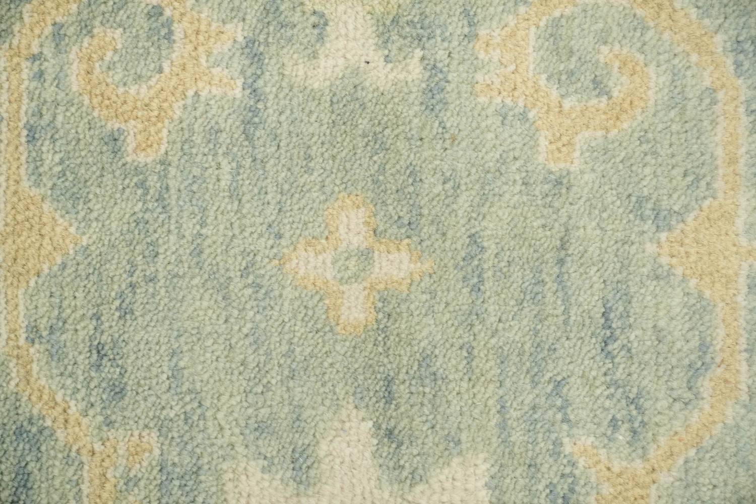 9'x12' Classic Oushak Traditional Rug with Subtle Floral Patterns in Pastel Hues