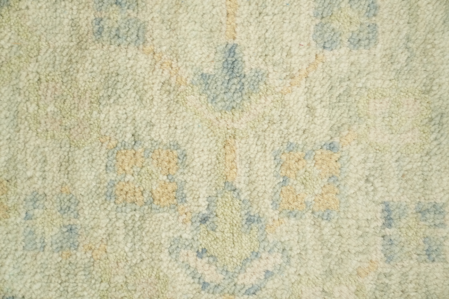 9'x12' Classic Oushak Traditional Rug with Subtle Floral Patterns in Pastel Hues