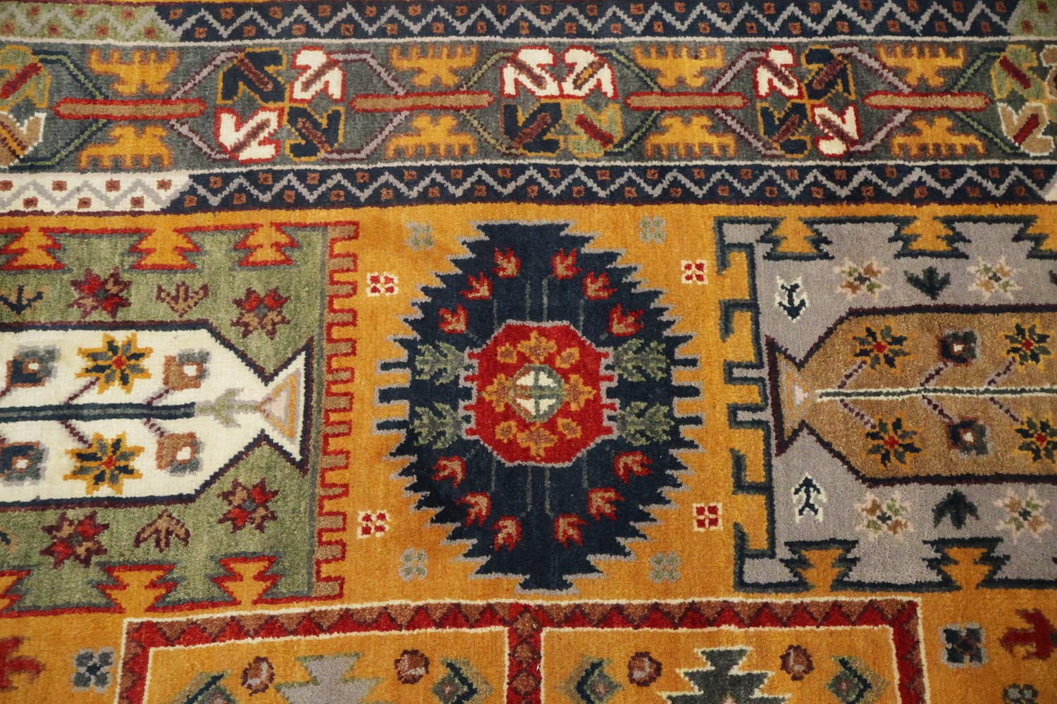 Bright and bold traditional-style Tribal Indian Area Rug 8x10 ft