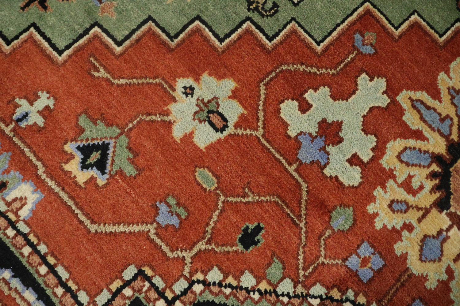 9'x12' Luxurious Rust and Green Oriental Rug with Elaborate Geometric