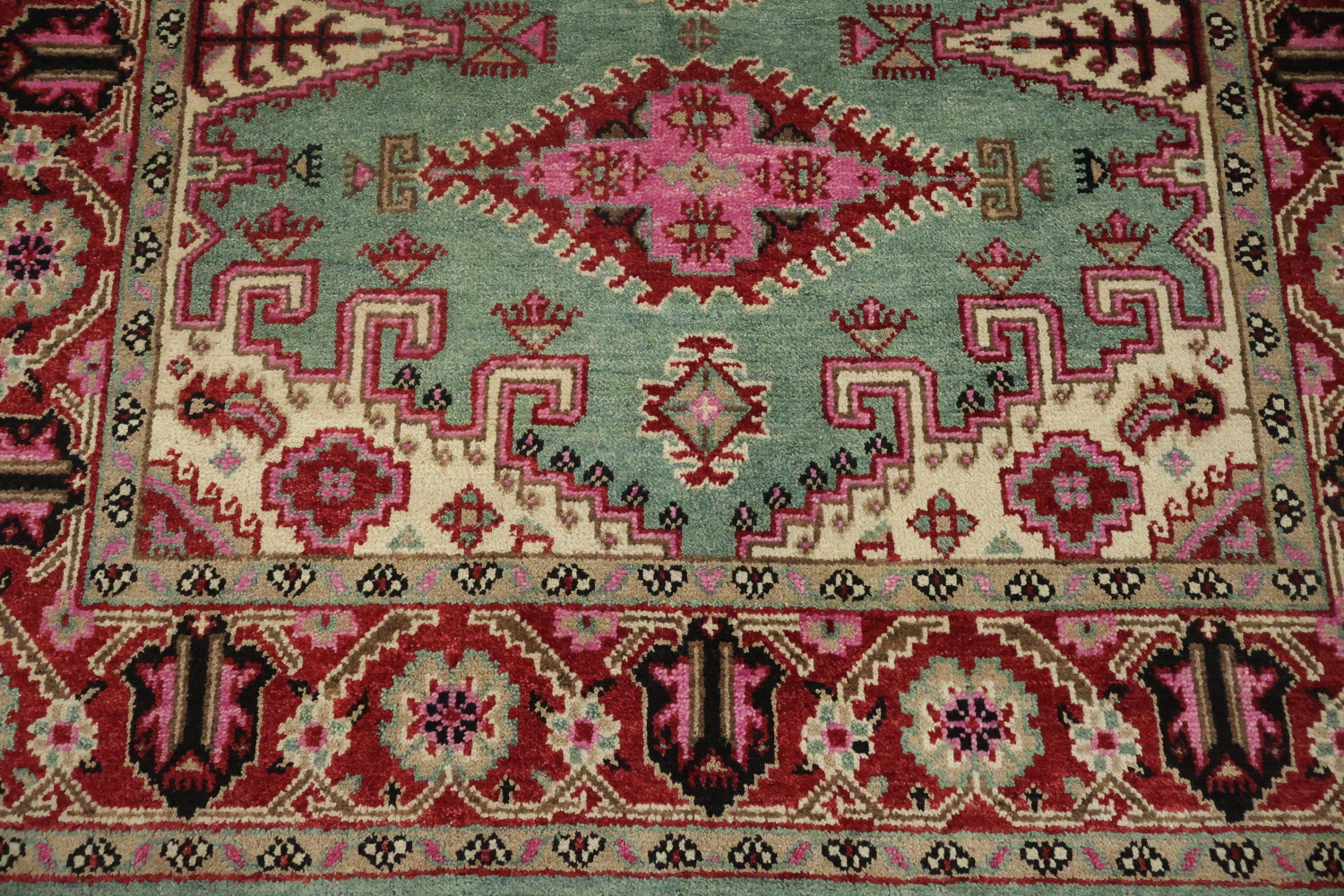 Elegant Turquoise and Coral Viss Indian Area Rug 6'x9'