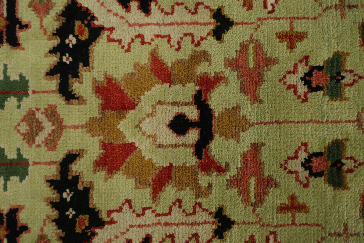 Green All-Over Ziegler Hand-Knotted Wool Area Rug 5'x8'