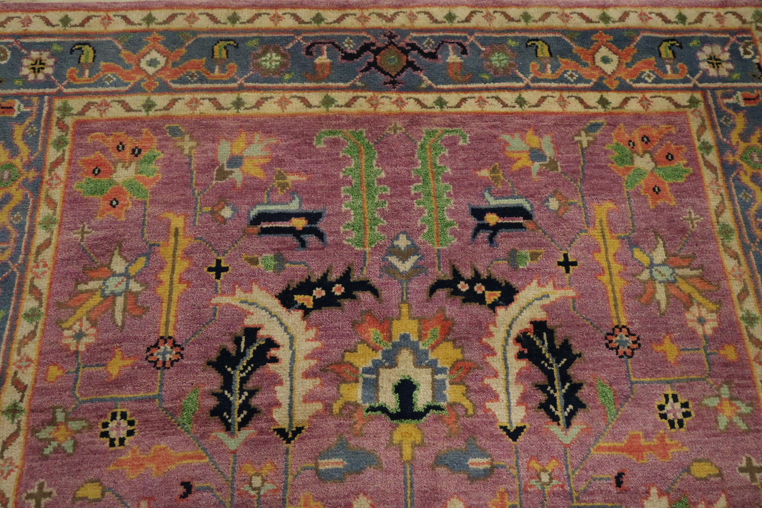 6'x9' Purple Vintage-Inspired Floral Rug for Elegant Spaces