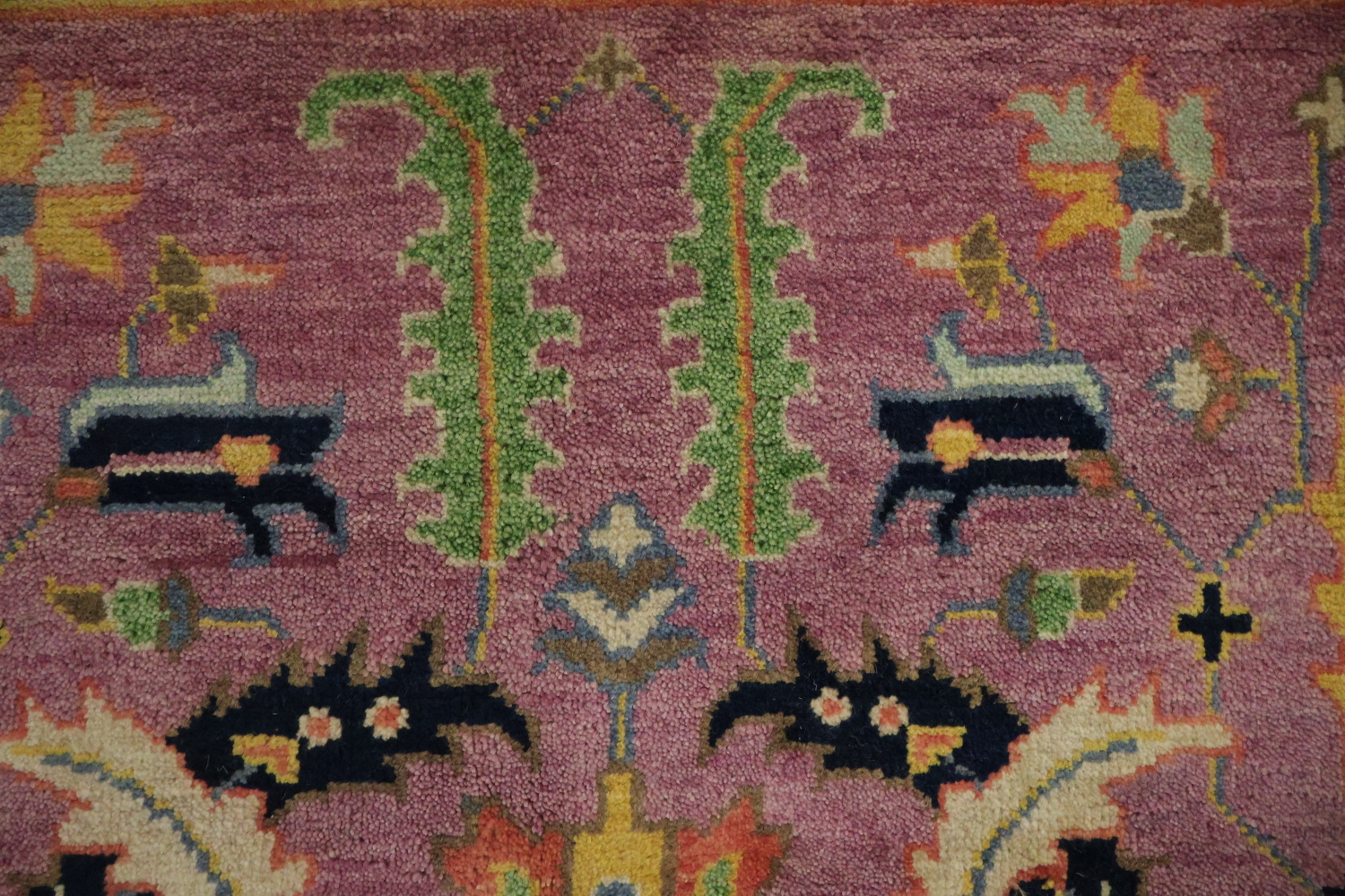6'x9' Purple Vintage-Inspired Floral Rug for Elegant Spaces