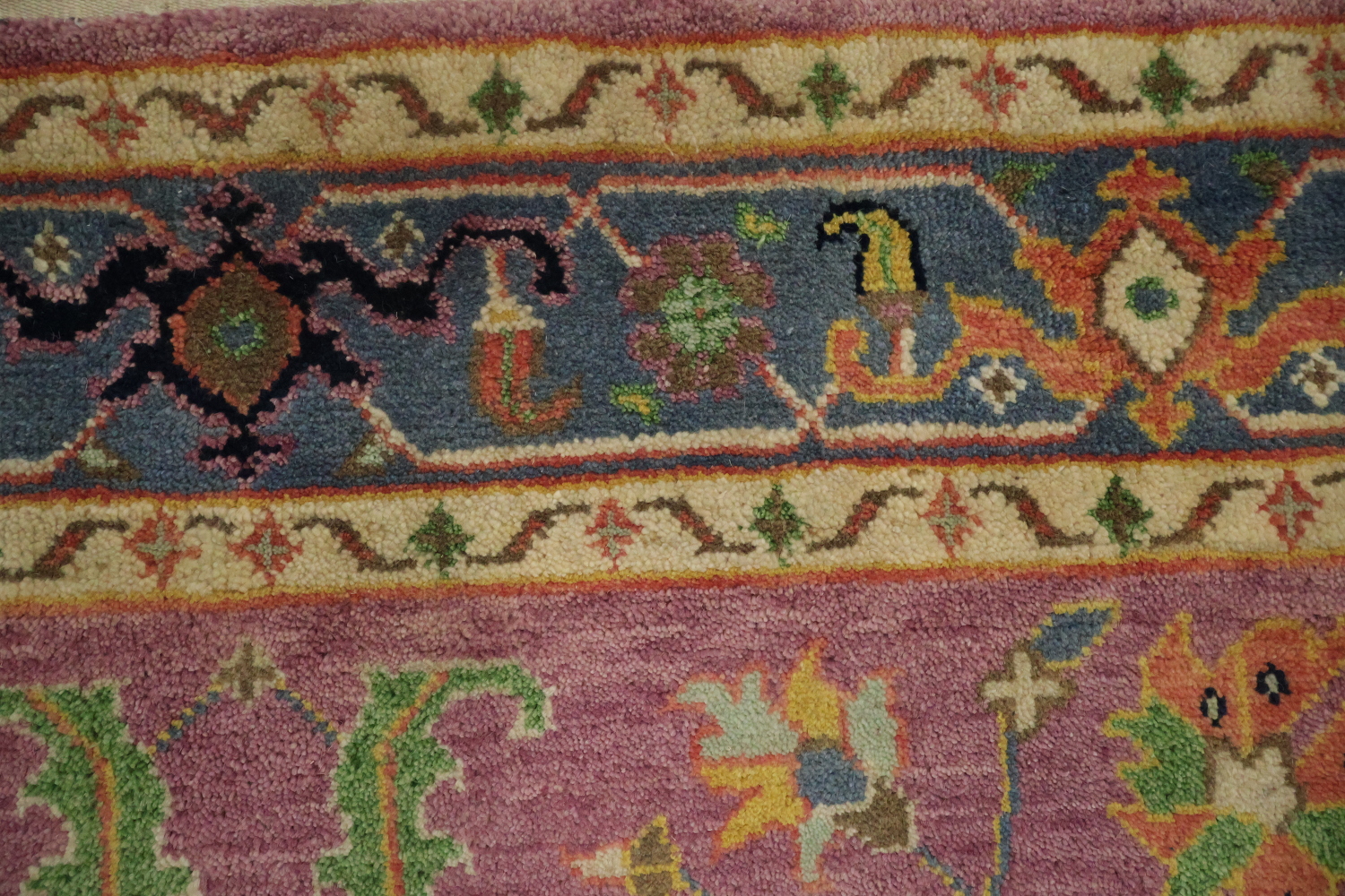 6'x9' Purple Vintage-Inspired Floral Rug for Elegant Spaces