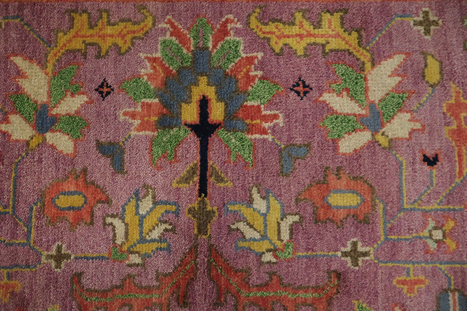 6'x9' Purple Vintage-Inspired Floral Rug for Elegant Spaces