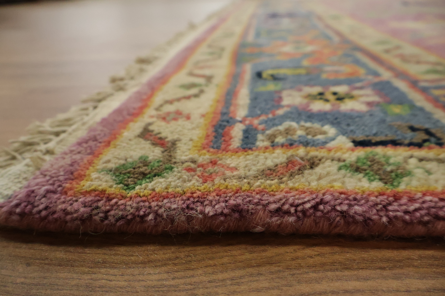 6'x9' Purple Vintage-Inspired Floral Rug for Elegant Spaces