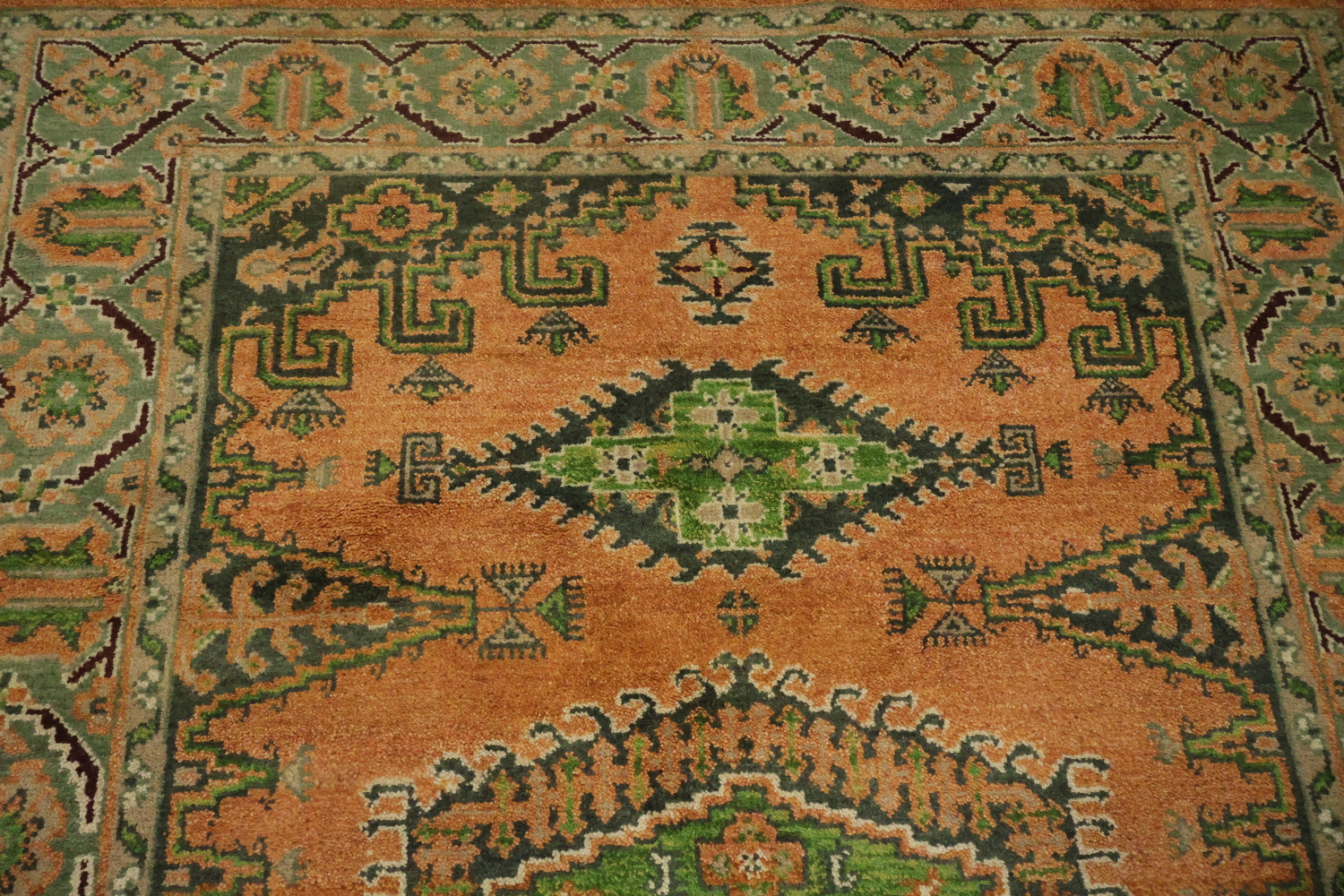 Elegant Orange and Green Viss Rug with Intricate Pattern Design 6'x9'