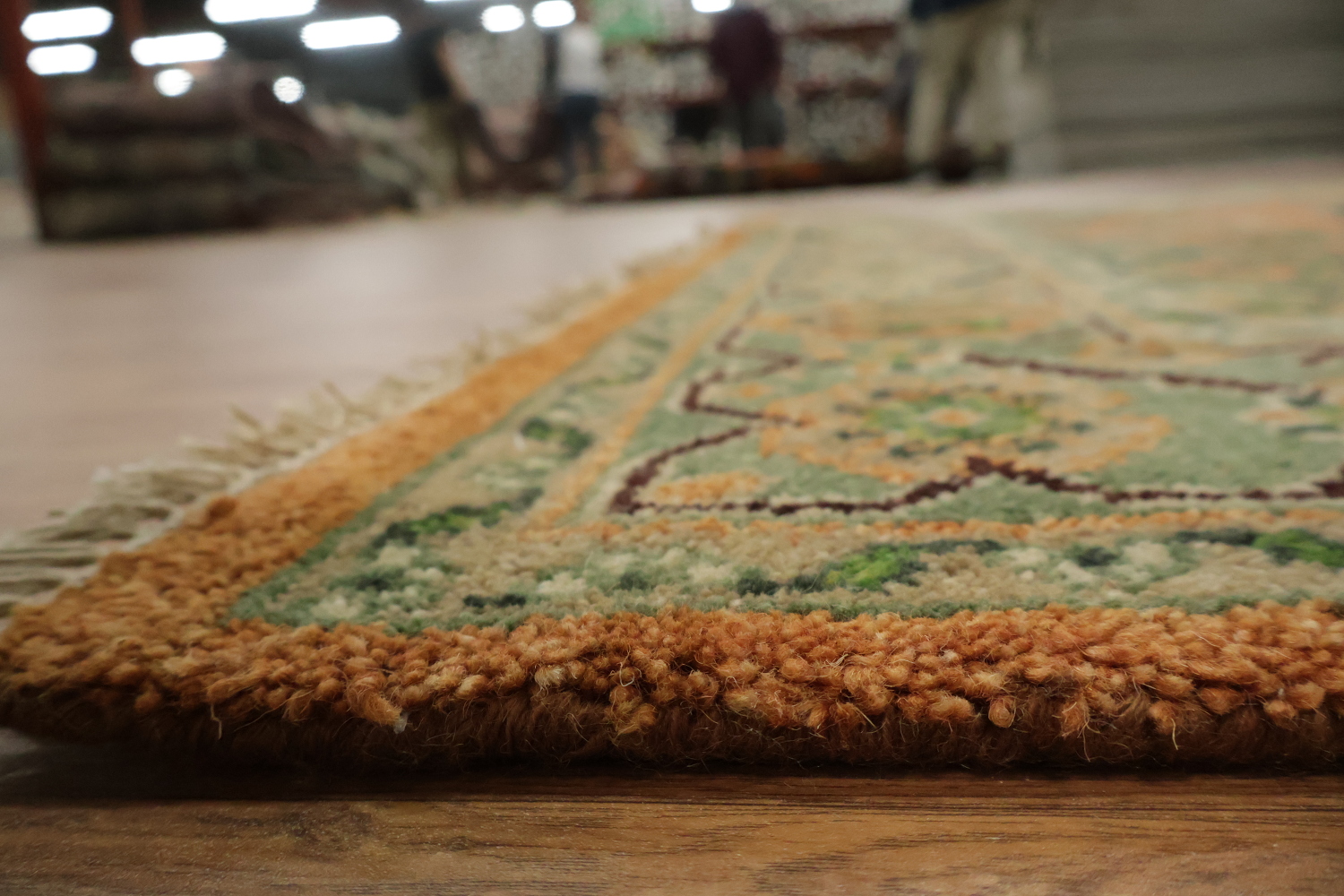 Elegant Orange and Green Viss Rug with Intricate Pattern Design 6'x9'