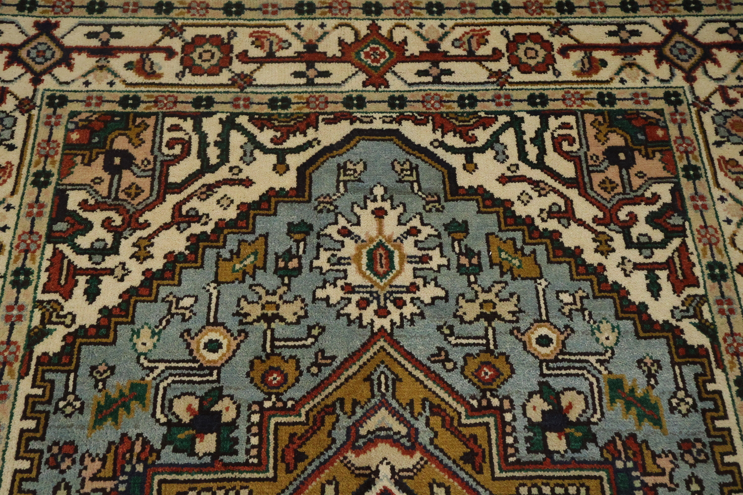 Luxurious Traditional Persian Style Rug Hand-Knotted Wool 6'x9'