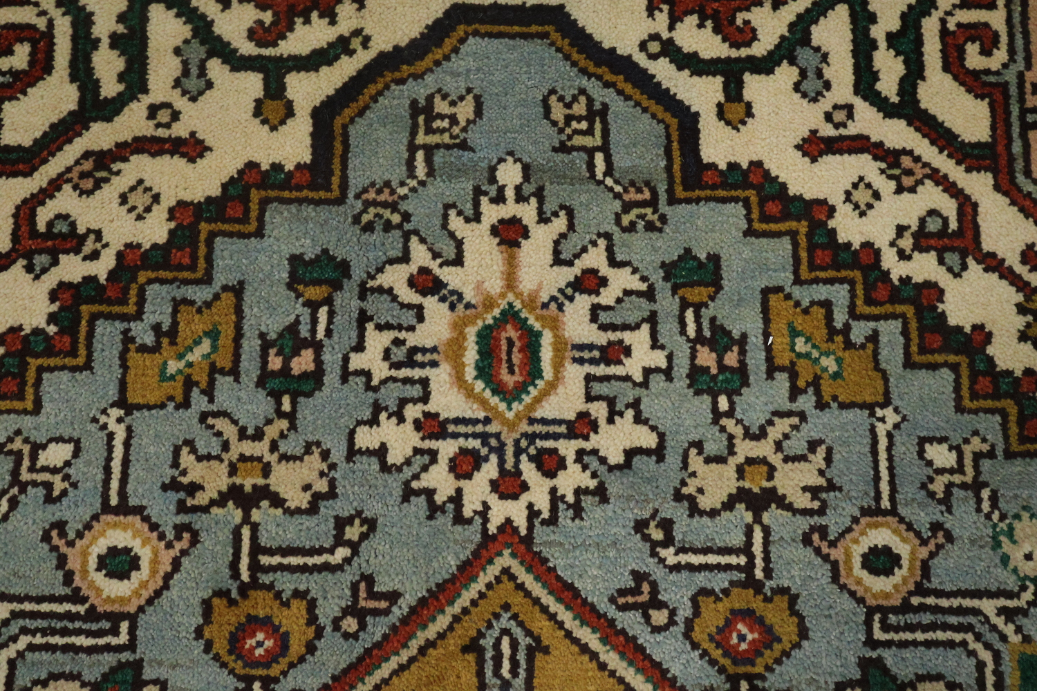 Luxurious Traditional Persian Style Rug Hand-Knotted Wool 6'x9'
