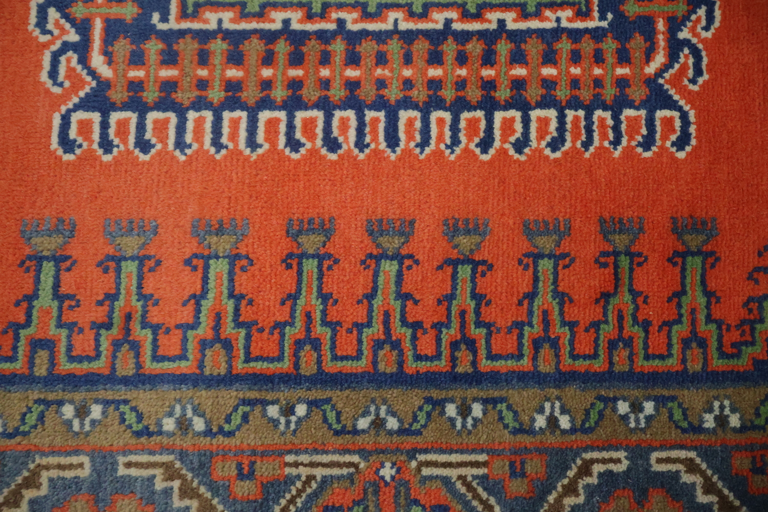 Vibrant Geometric Pattern Orange and Green Viss Area Rug 6x9 ft