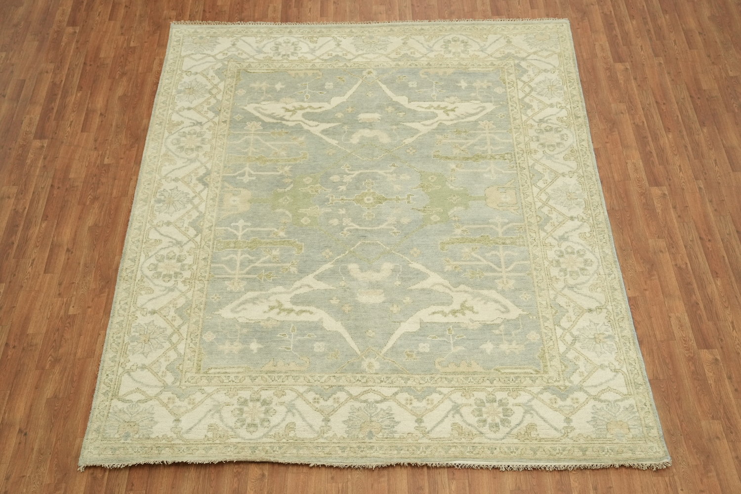 Elegant Cream and Blue Rug with Intricate Floral Pattern 8'x10'