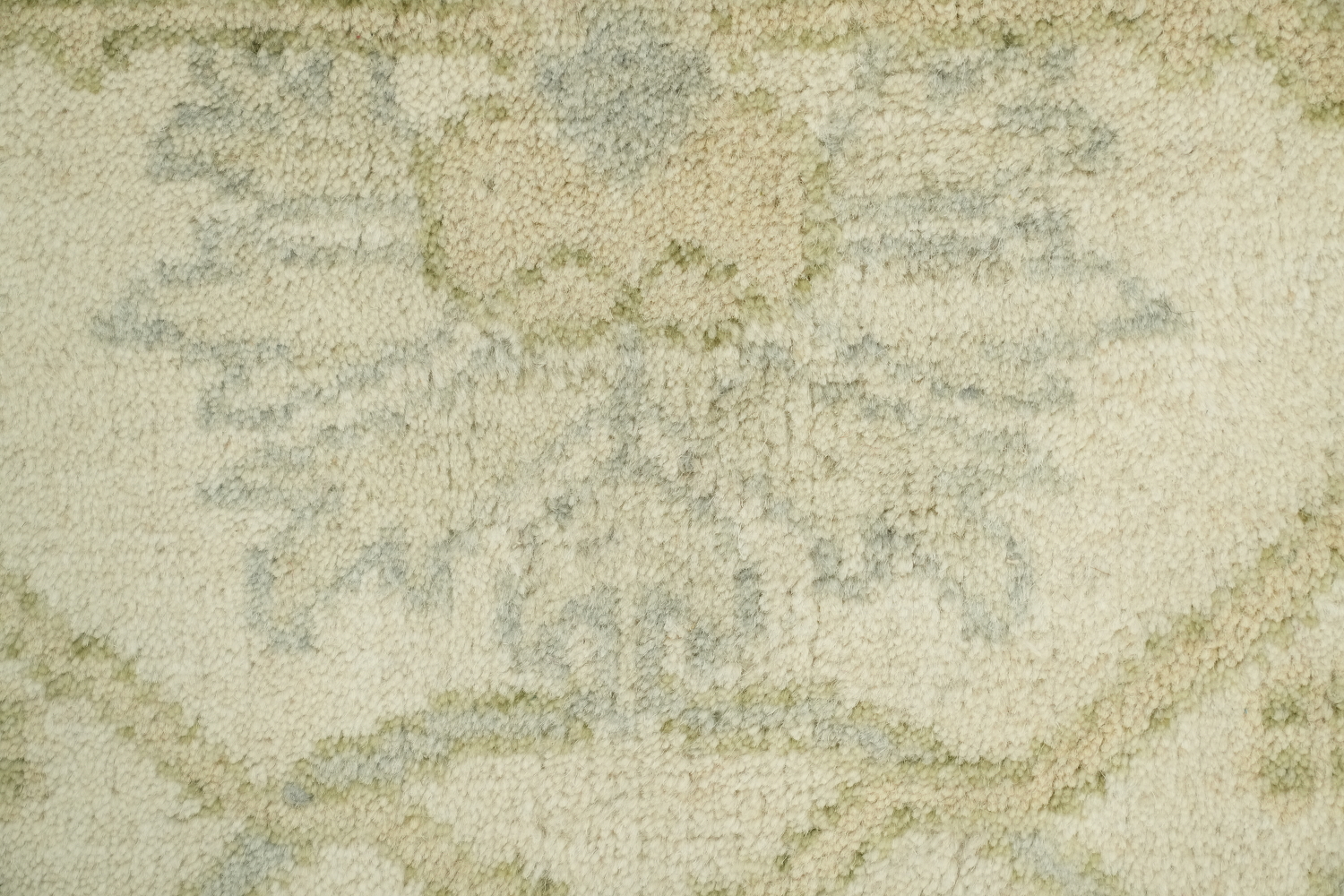 Elegant Cream and Blue Rug with Intricate Floral Pattern 8'x10'