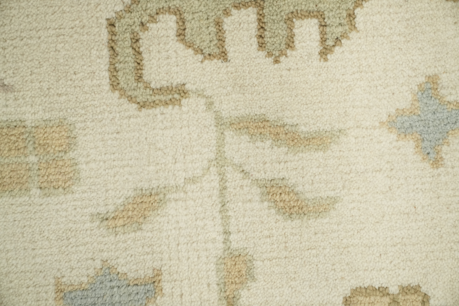 Elegant Beige and Blue Rug with Classic Oriental Design 8'x10'