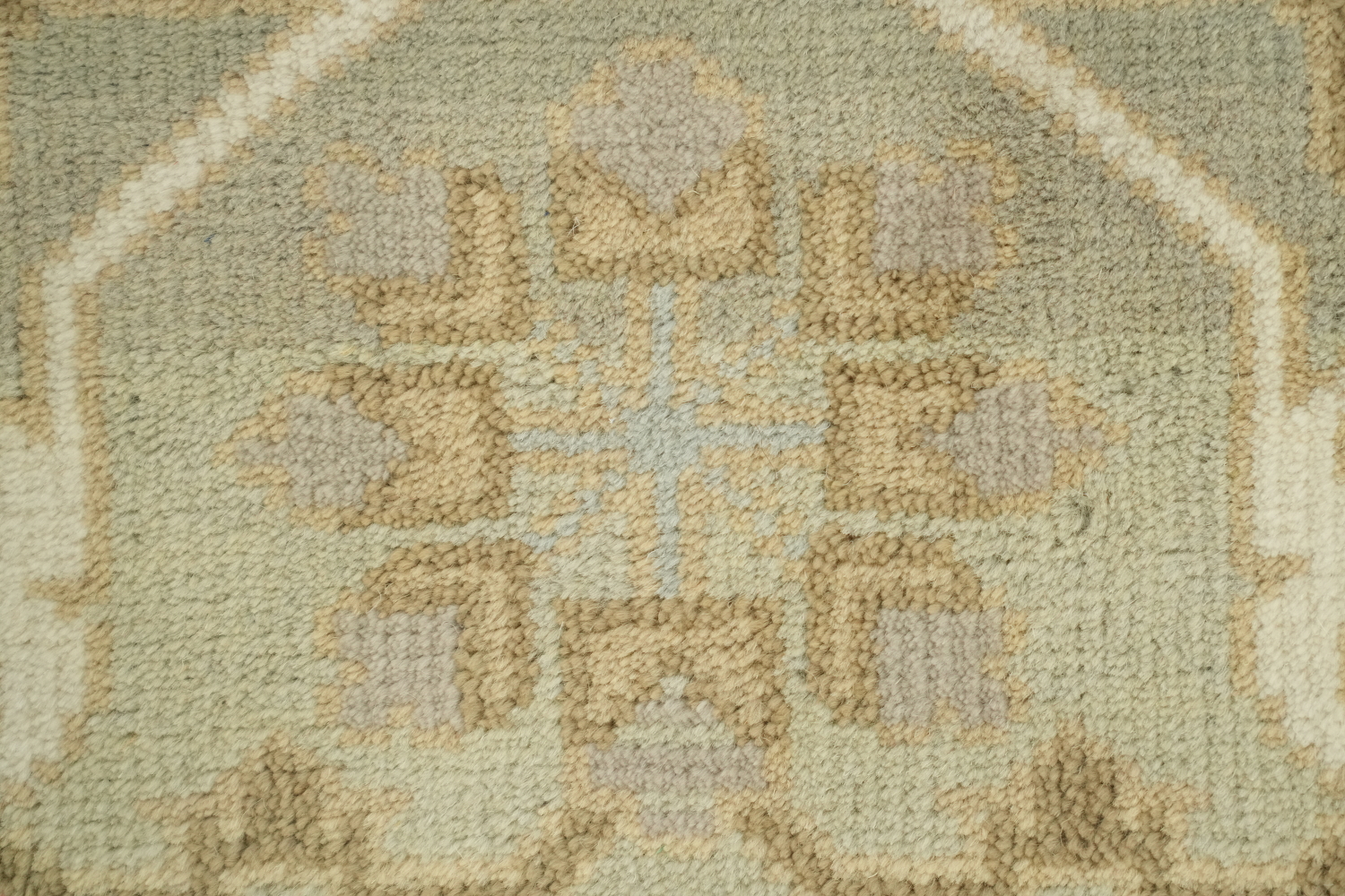 Elegant Beige and Blue Rug with Classic Oriental Design 8'x10'