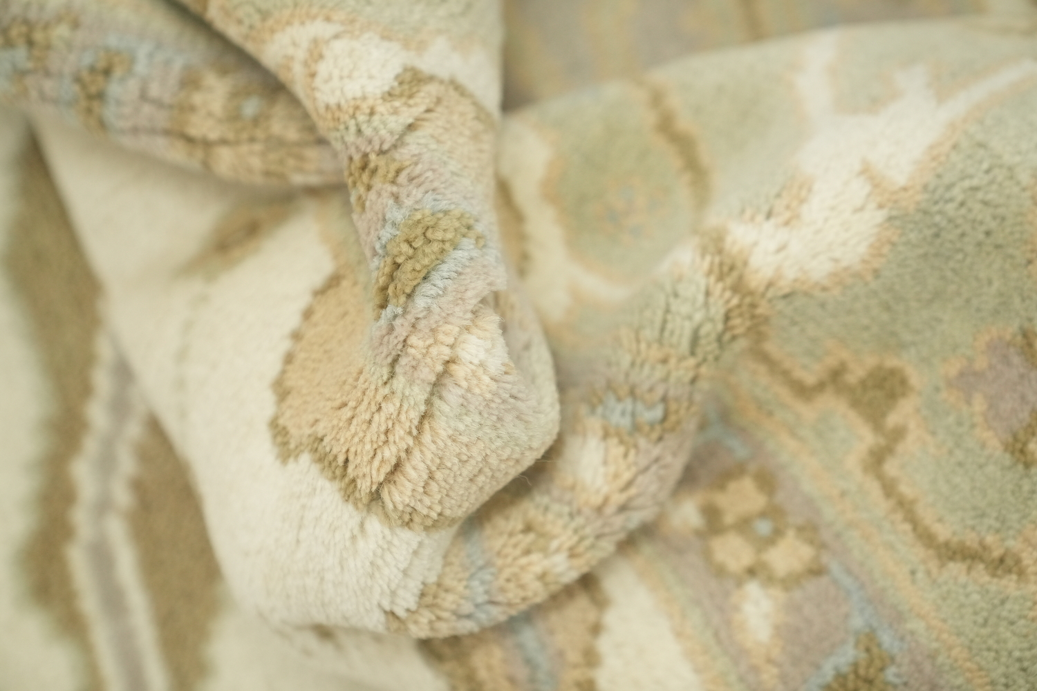 Elegant Beige and Blue Rug with Classic Oriental Design 8'x10'
