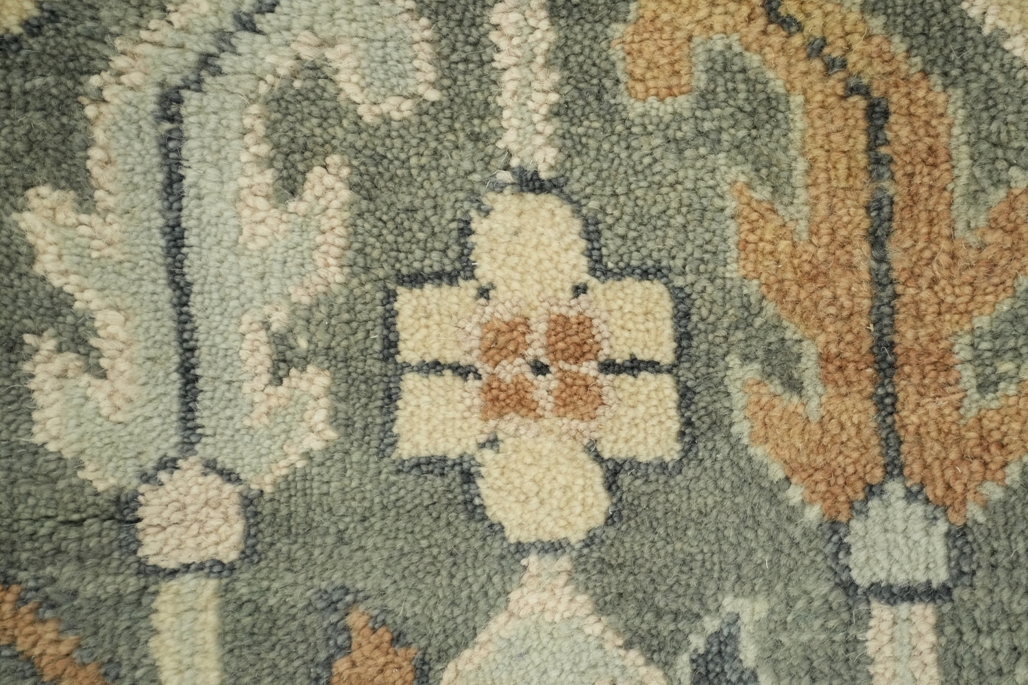 Traditional Ivory and Green Oushak Hand Made Area Rug 9x12