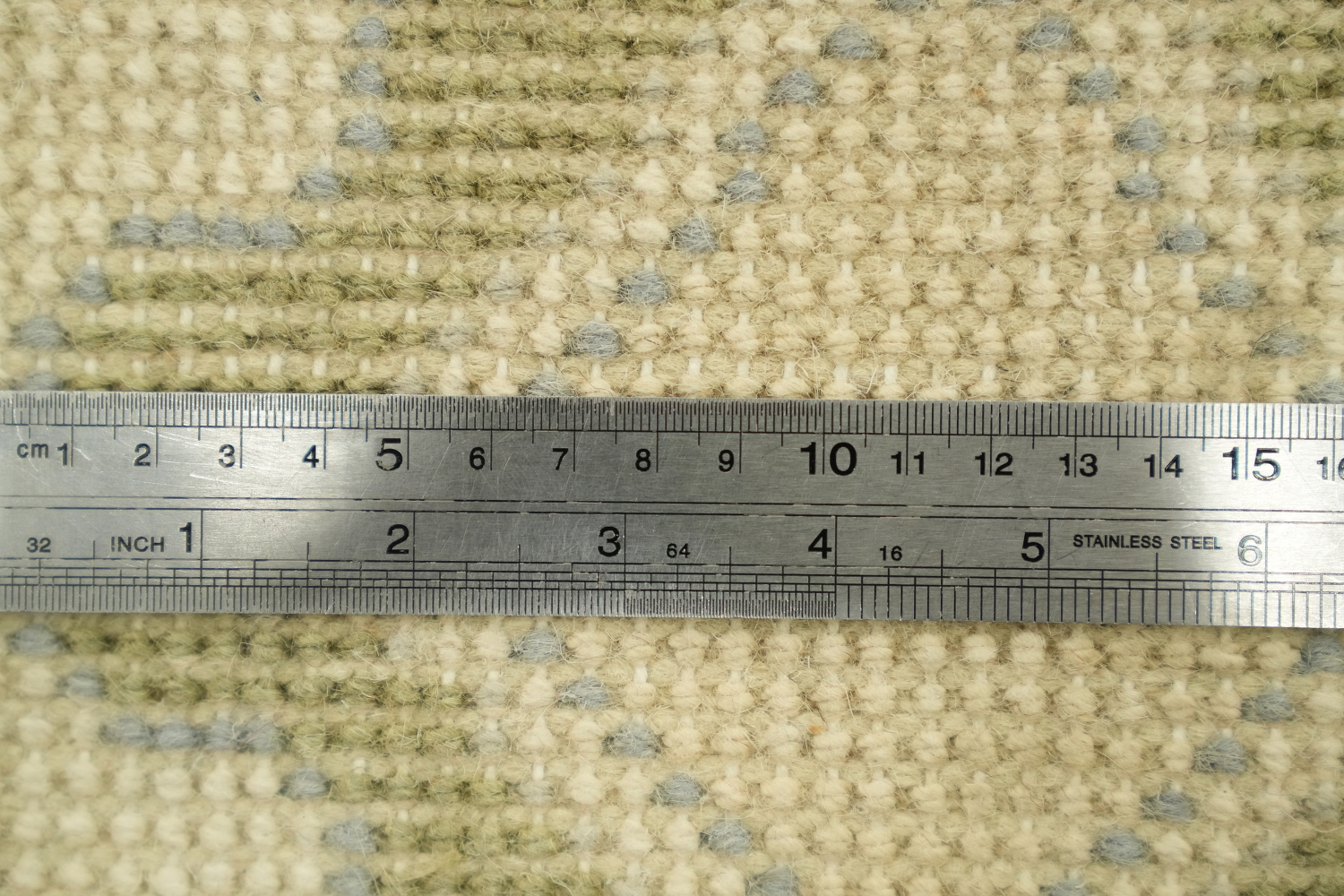 Traditional Area Rug in Subtle Tones and Delicate Motifs 9'x12'