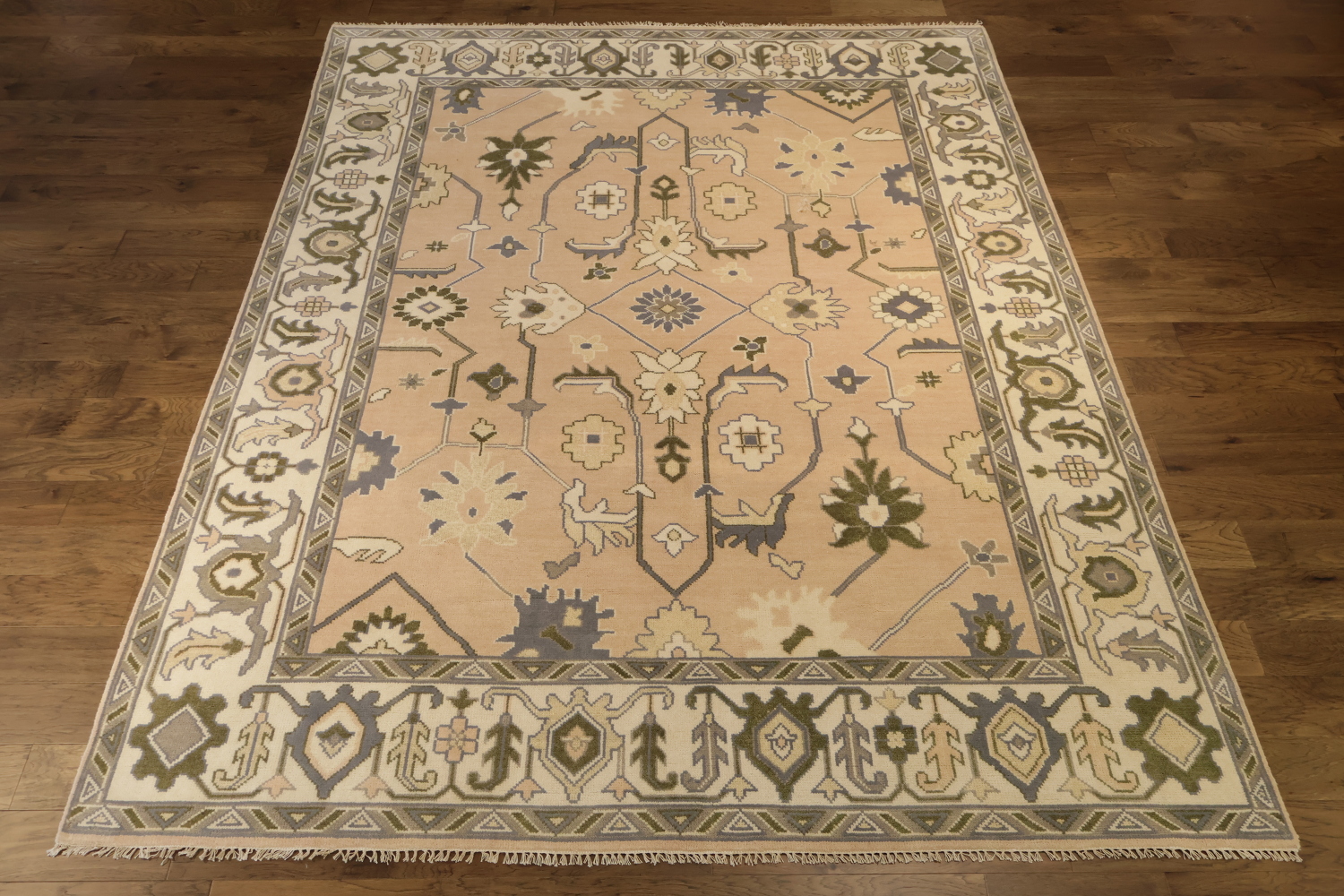 Traditional Area Rug in Subtle Tones and Delicate Motifs 9'x12'