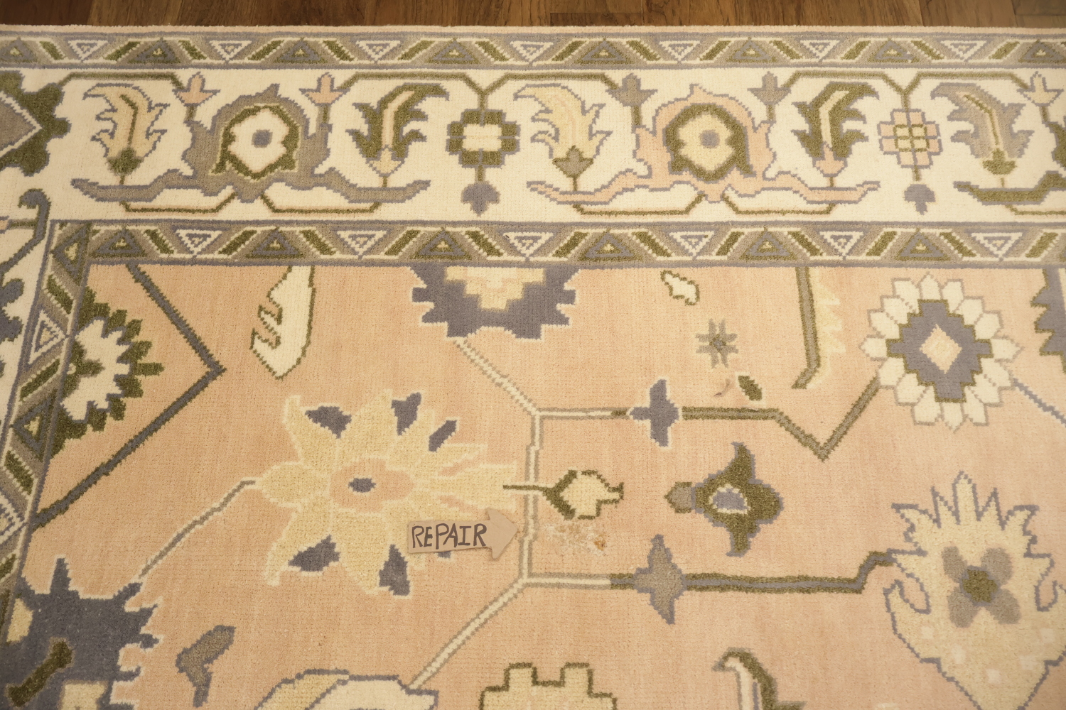 Traditional Area Rug in Subtle Tones and Delicate Motifs 9'x12'