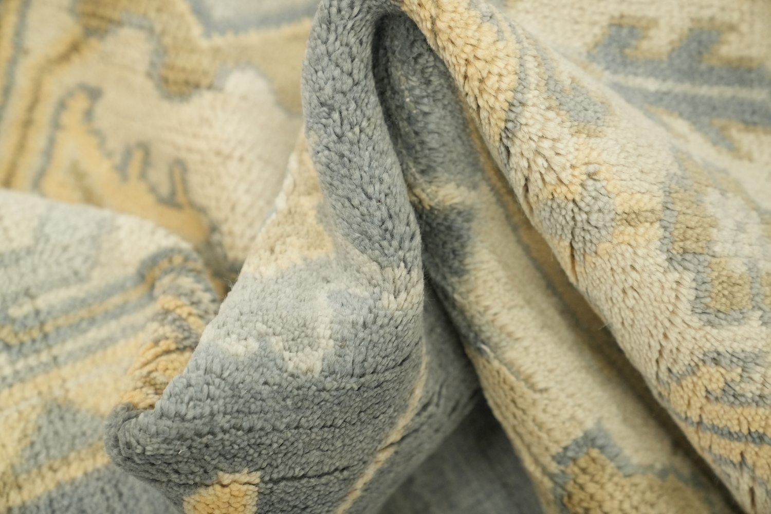 Charming Oushak Wool Area Rug in Soft Hues of Blue and Ivory 8'x10'