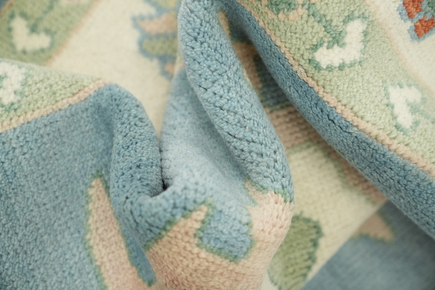 Classic Pastel Patterned Light Blue Oushak Rug for a Graceful Living Space 8'x10'