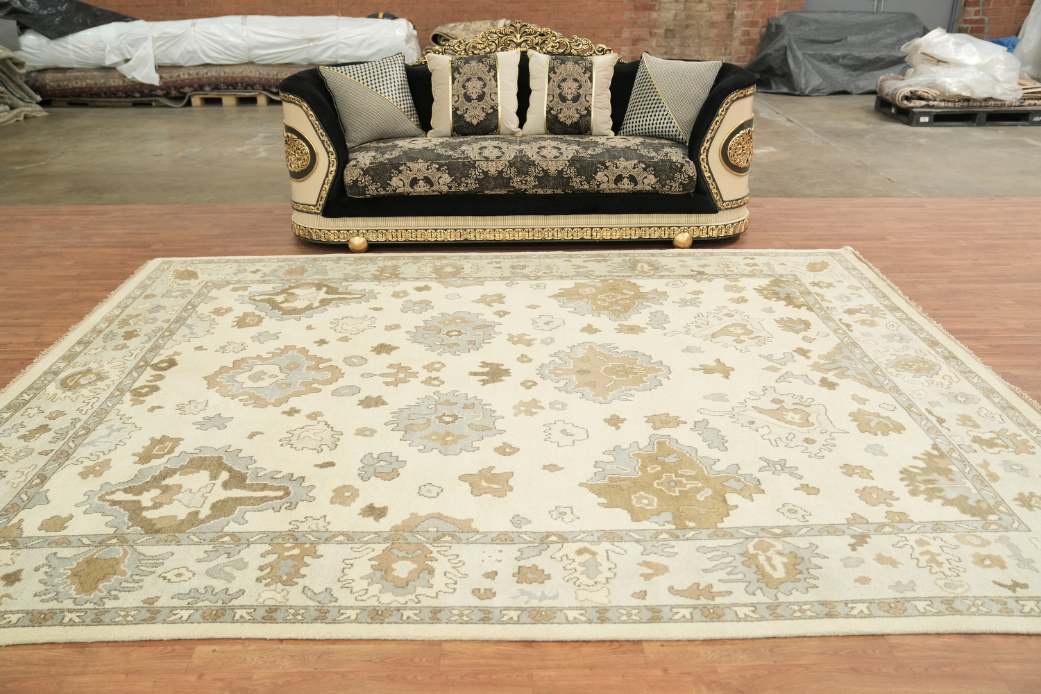 Classic Ivory and Green Oushak Traditional Area Rug 9'x12'