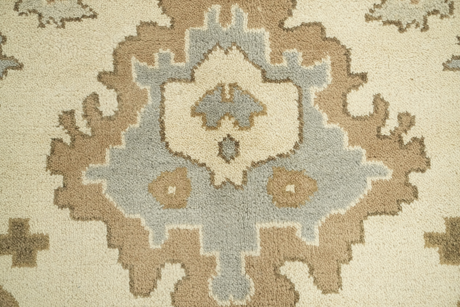 Classic Ivory and Green Oushak Traditional Area Rug 9'x12'