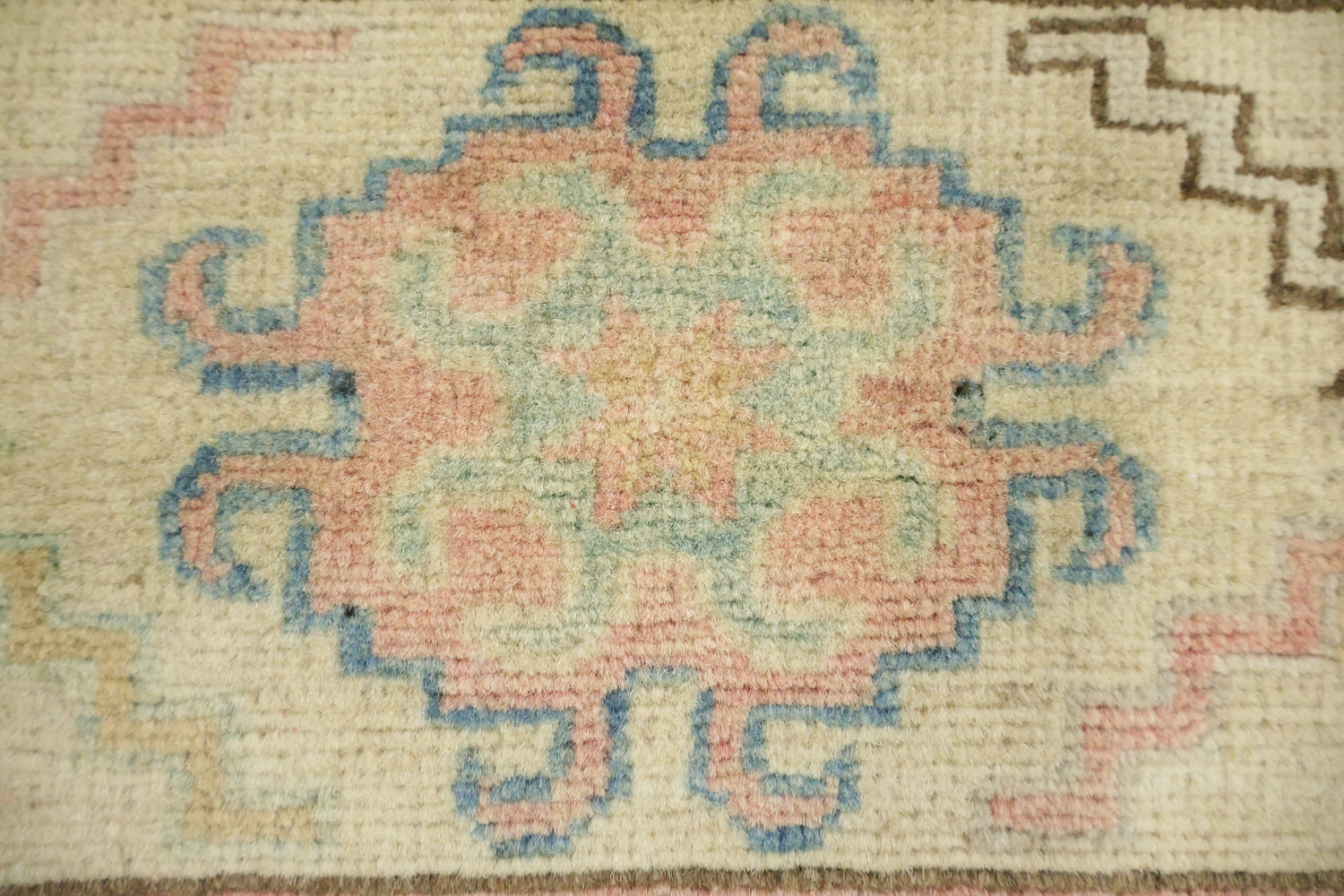 Classic Grey and Blue Kazak Pakistani Wool Rug 7'x10'