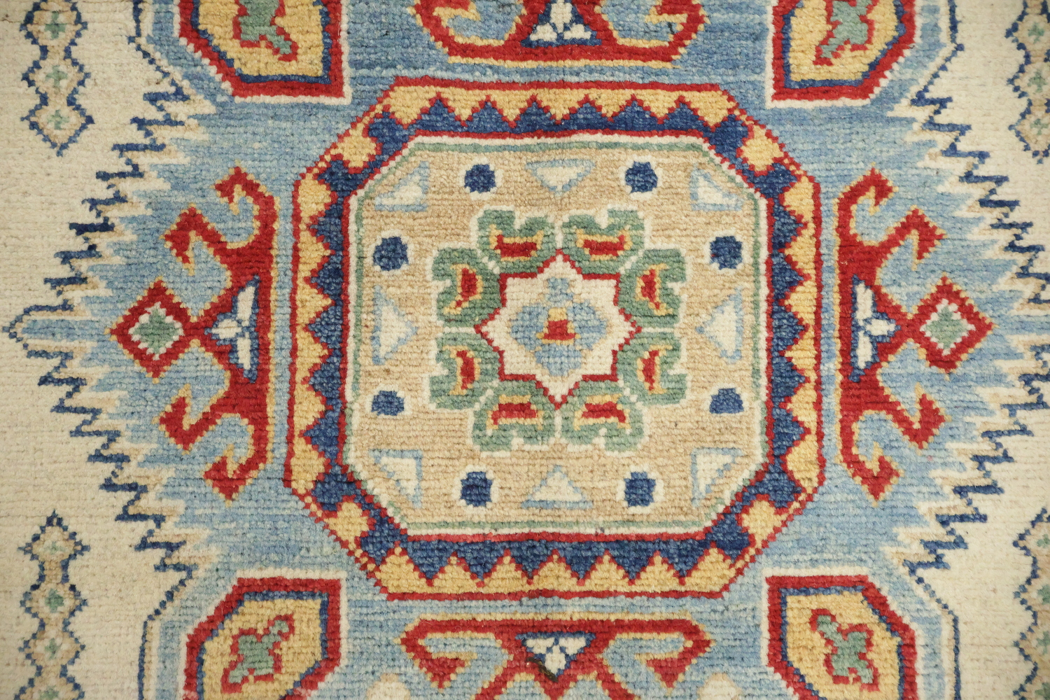 Traditional Red and Blue Rug Ideal for Classic Home Decor 9x12
