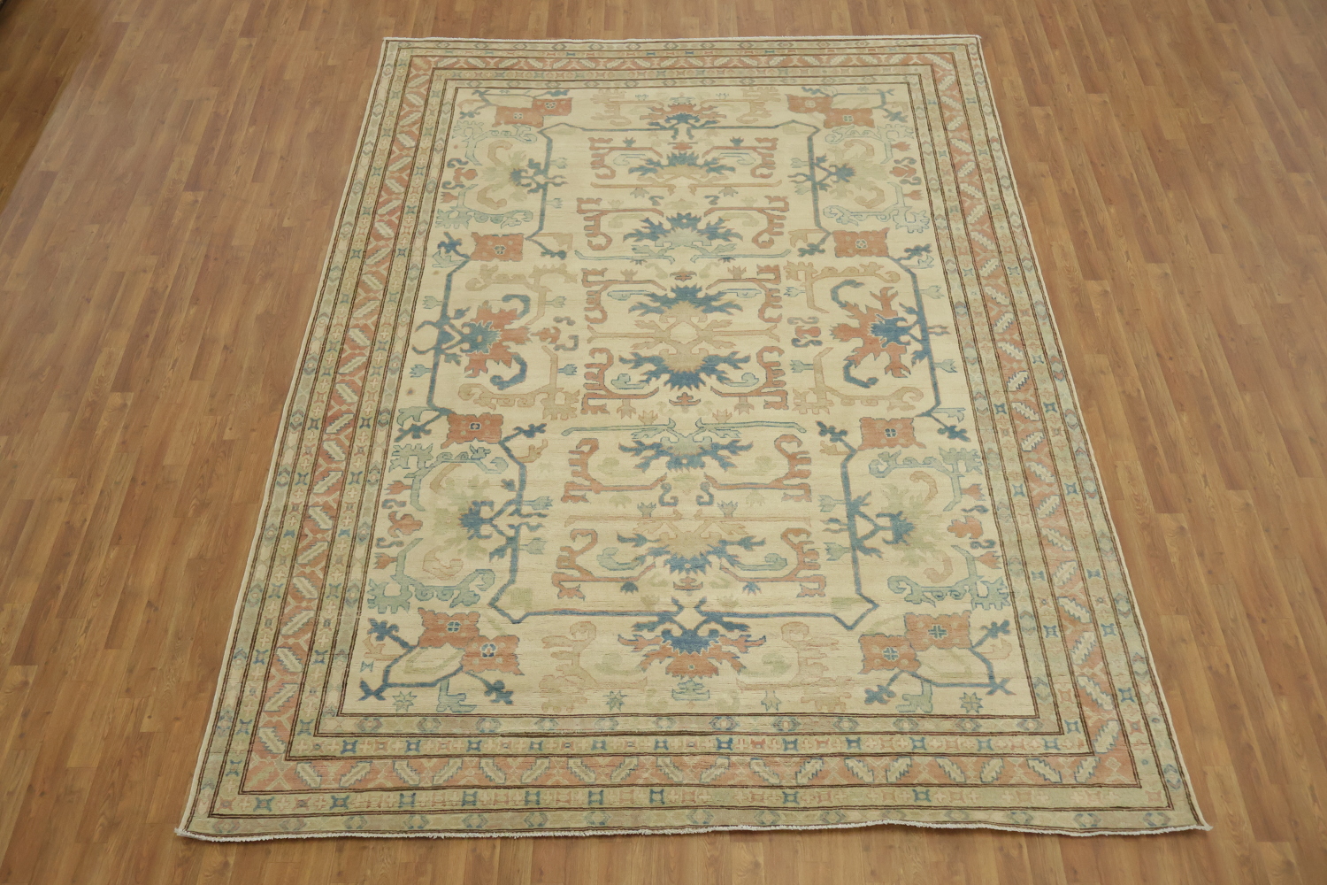 Elegant Traditional Design Ivory and Coral Handmade Rug 11' 5'' x 8' 6''