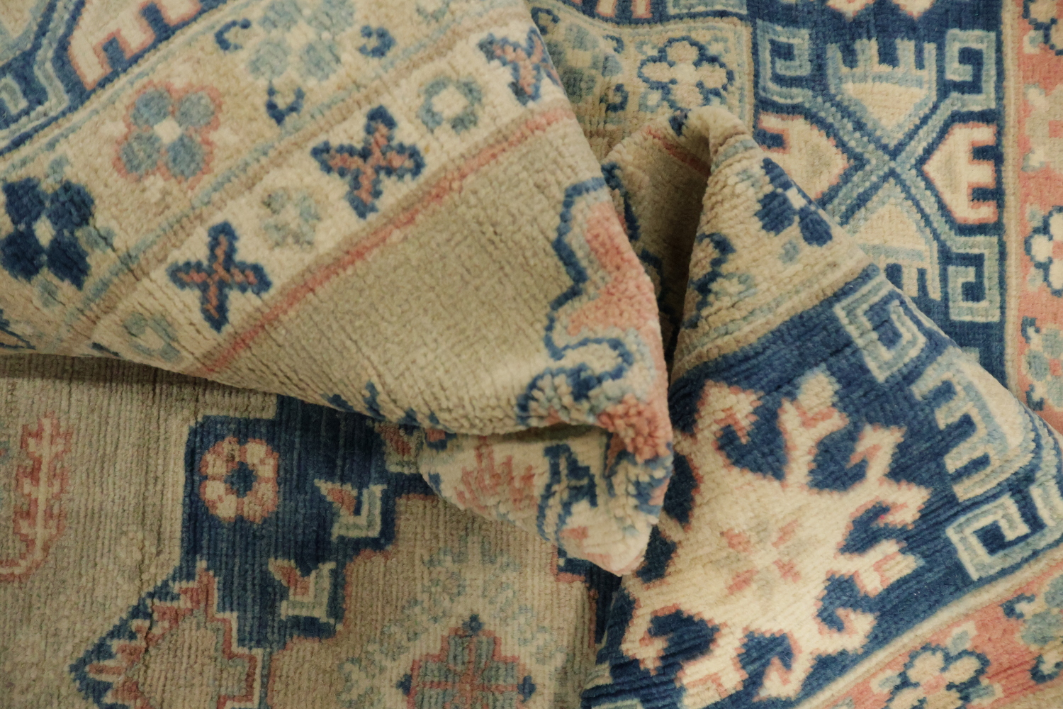 Light Green Kazak Pakistani Traditional Rug in Soft Pastel Tones 8x10