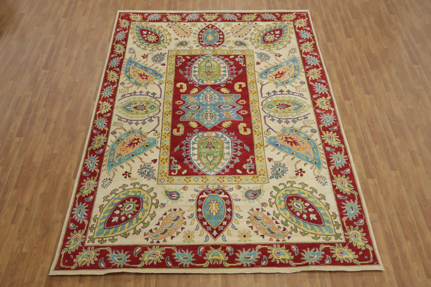Sophisticated Red and Cream Traditional Rug for Living Space 8'x12'