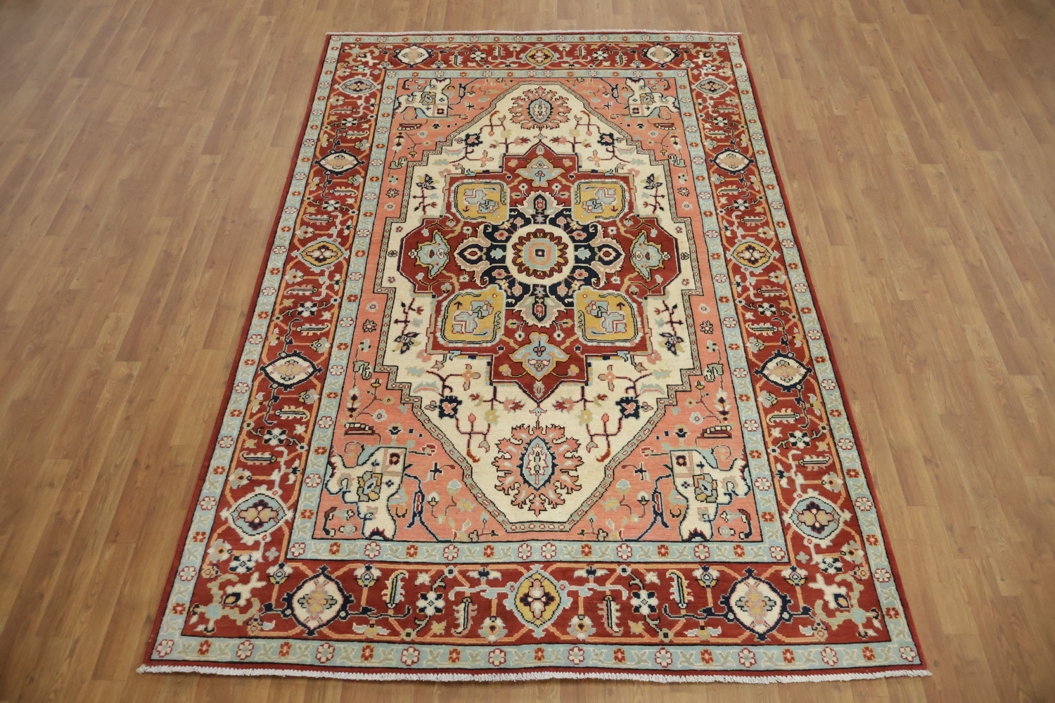Luxurious Persian-Inspired Heriz Rug in Rich Earth Tones 6'x9'
