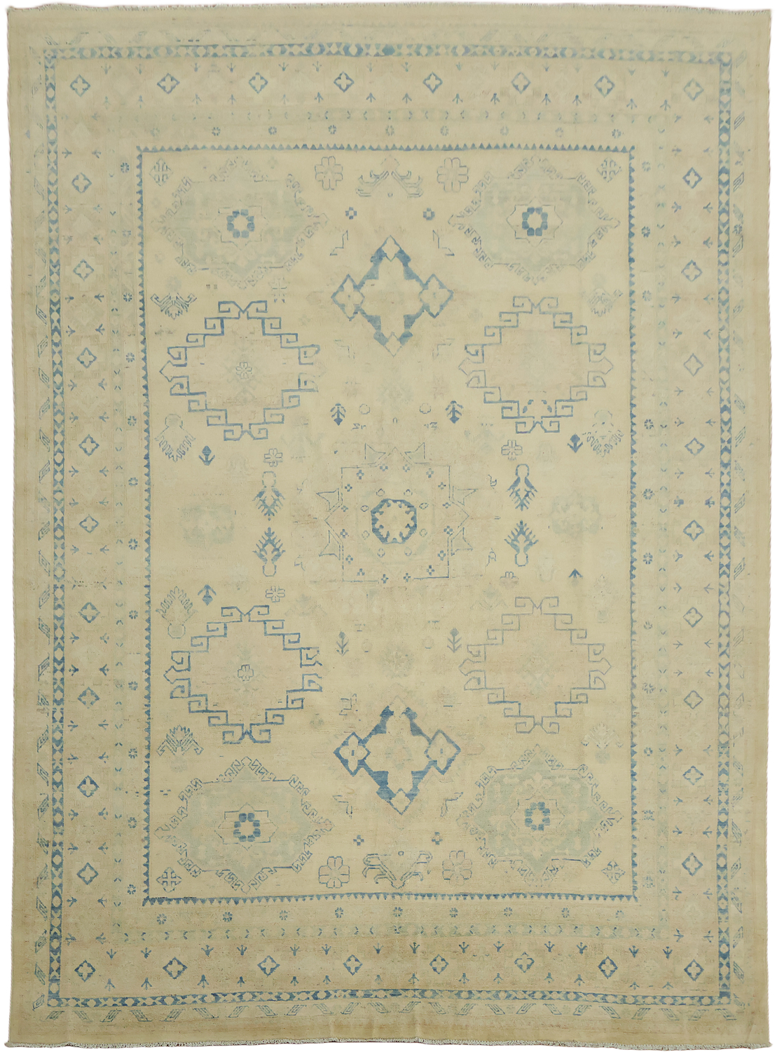 Vintage-Inspired Beige Rug with Blue Patterns for a Classic Room Décor 9'x12'
