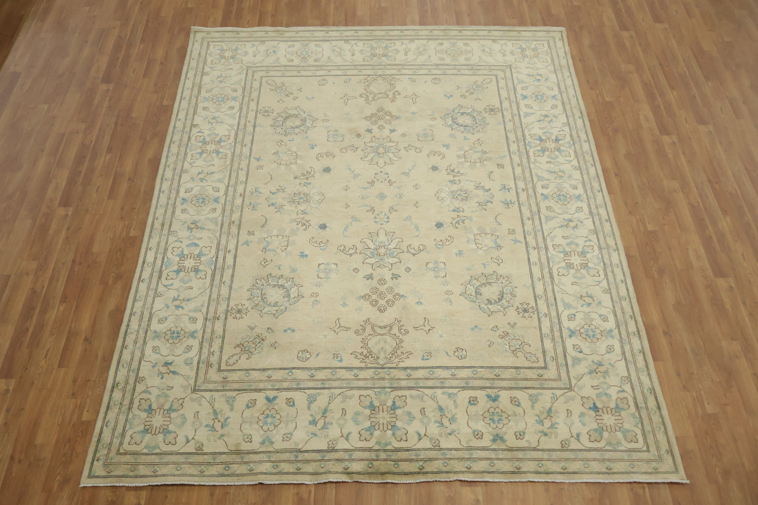 Elegant Kazak Persian-Style Hand-Knotted Rug in Soft Earthy Tones 8x10