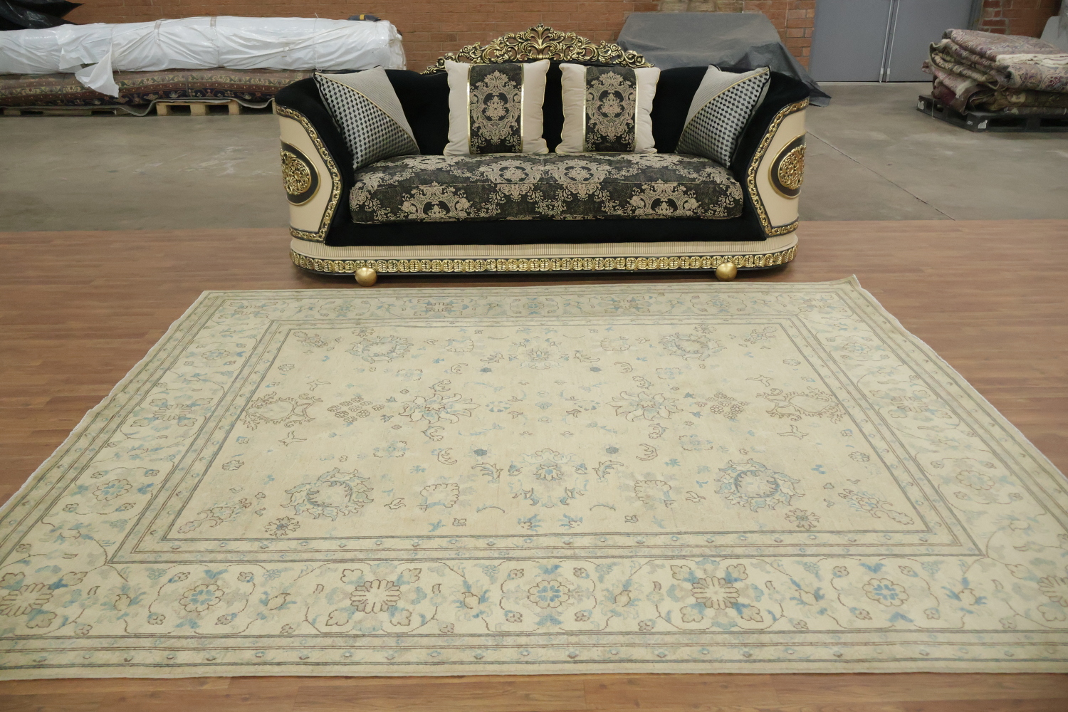 Elegant Kazak Persian-Style Hand-Knotted Rug in Soft Earthy Tones 8x10