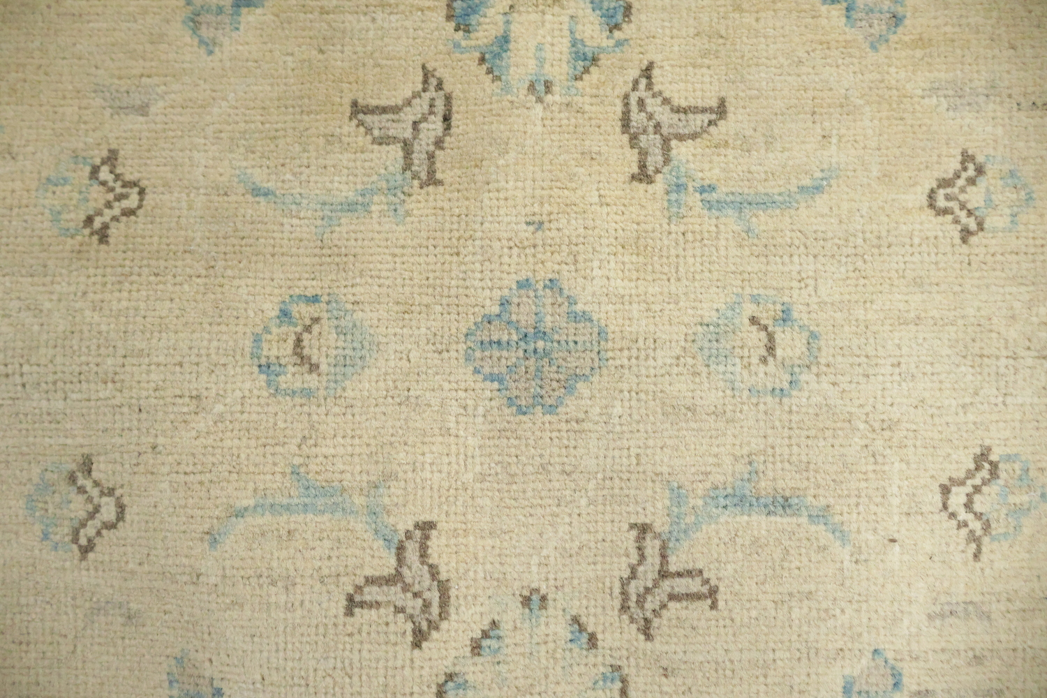 Elegant Kazak Persian-Style Hand-Knotted Rug in Soft Earthy Tones 8x10