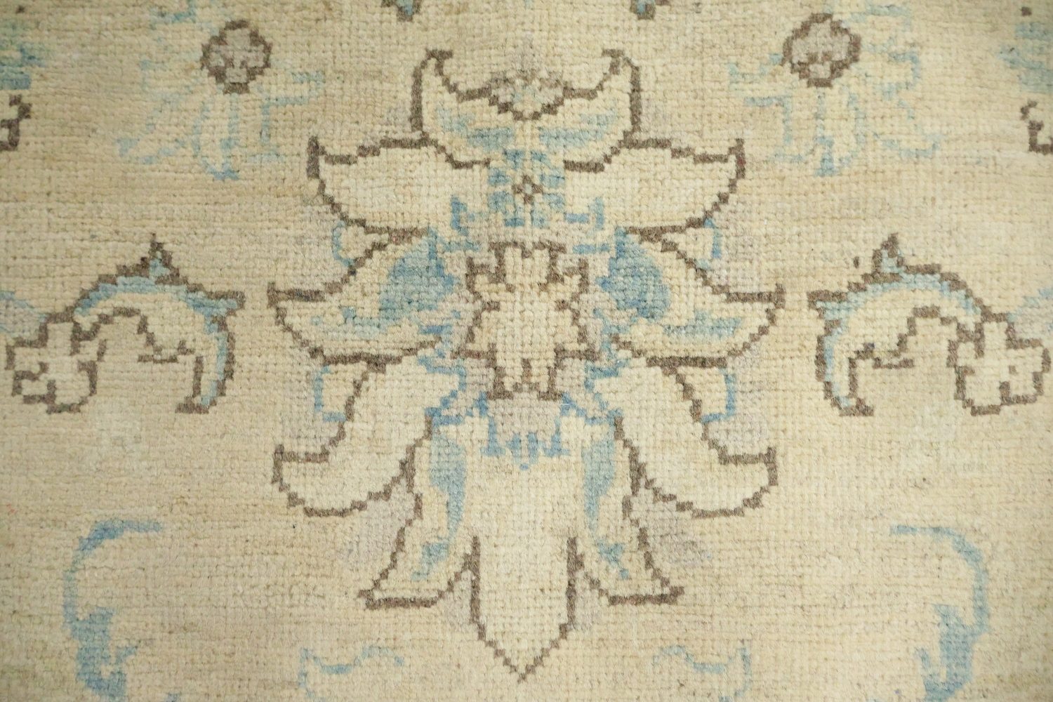 Elegant Kazak Persian-Style Hand-Knotted Rug in Soft Earthy Tones 8x10