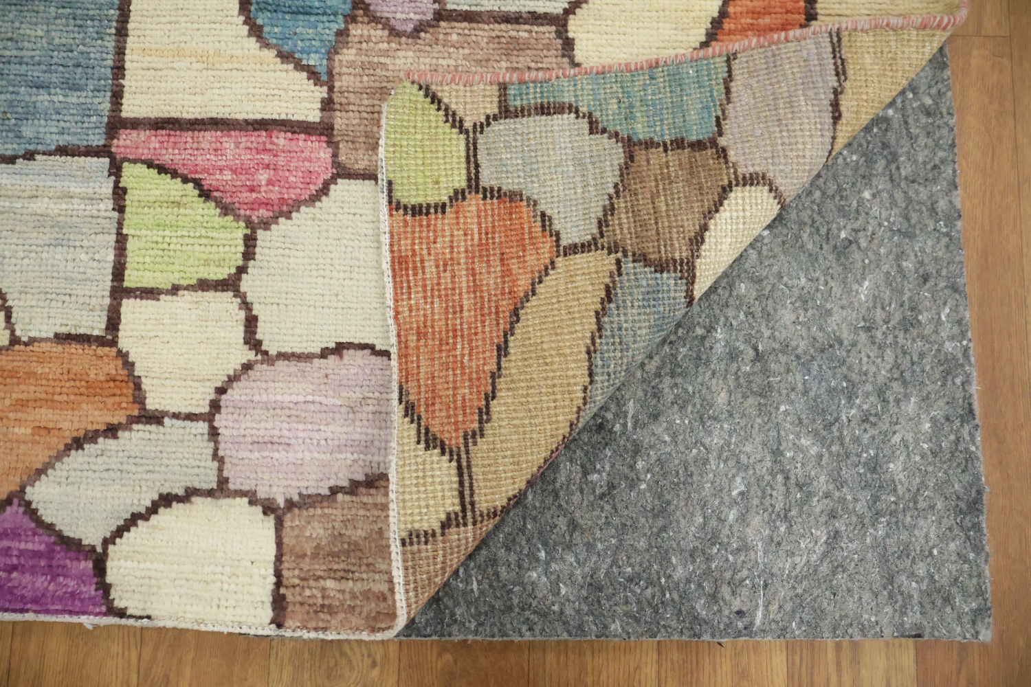 Colorful Mosaic Pattern Rug for a Vibrant Modern Living Space 8x10