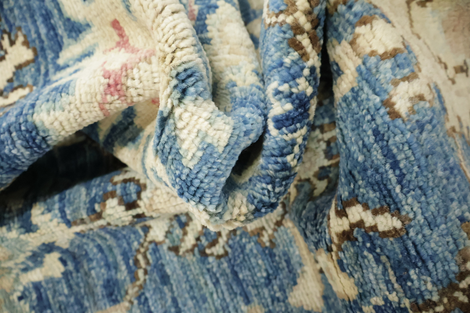Classic Blue Area Rug with Intricate Floral Design Details