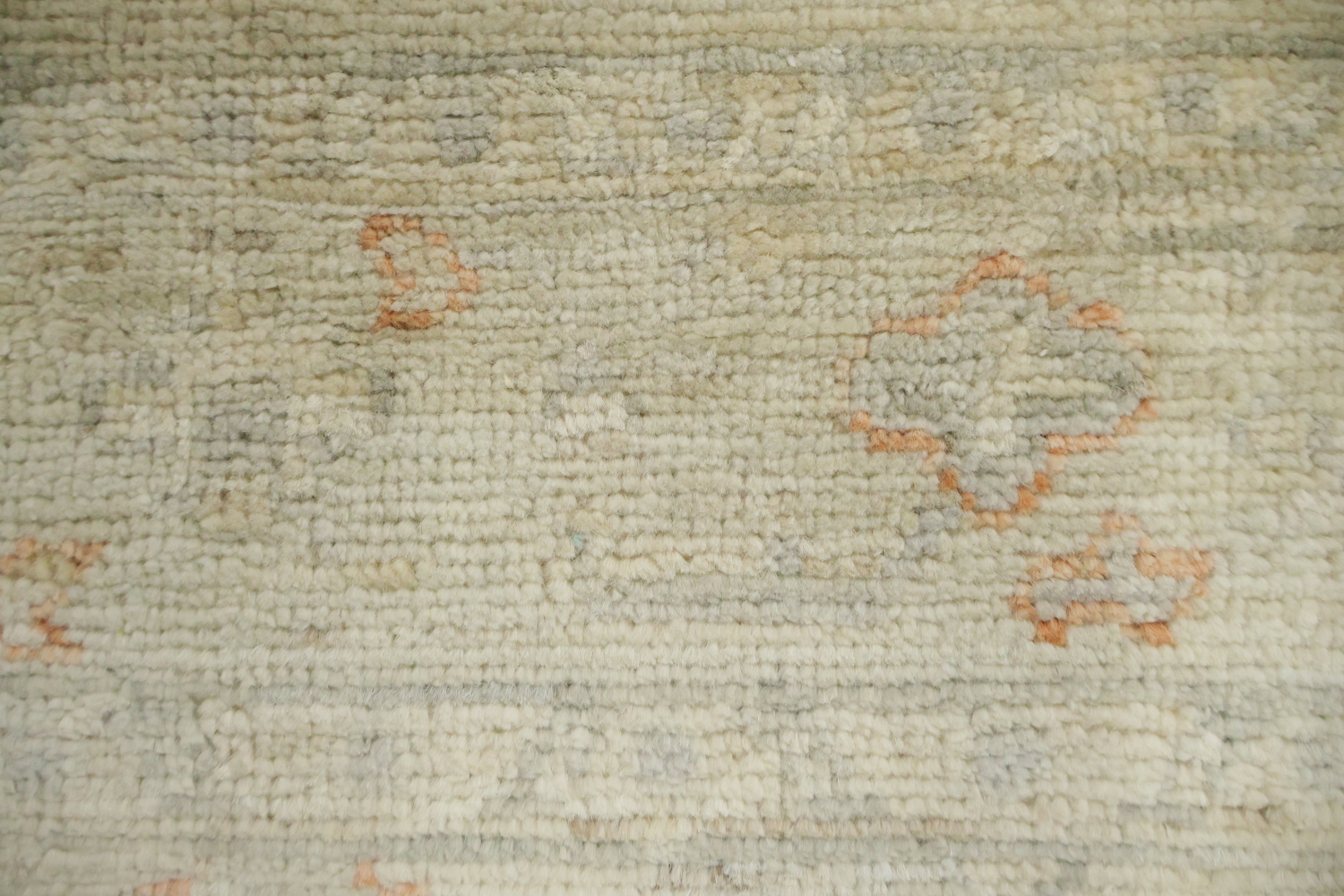 Traditional Oushak Wool Rug 4x6