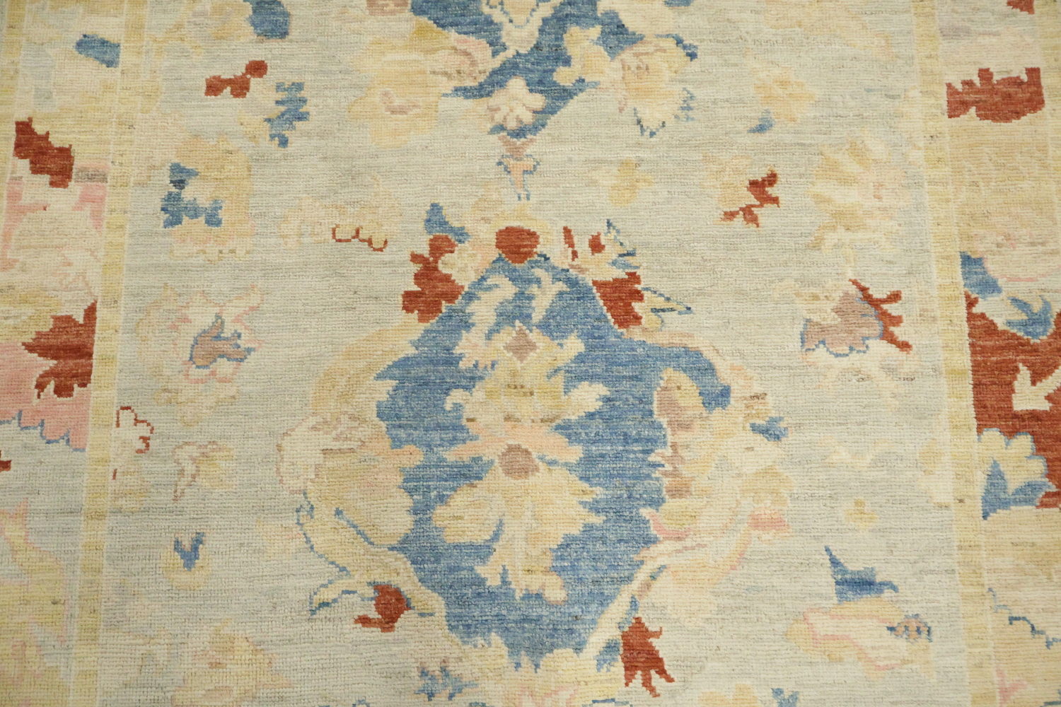 Traditional Oushak Wool Rug 5x7
