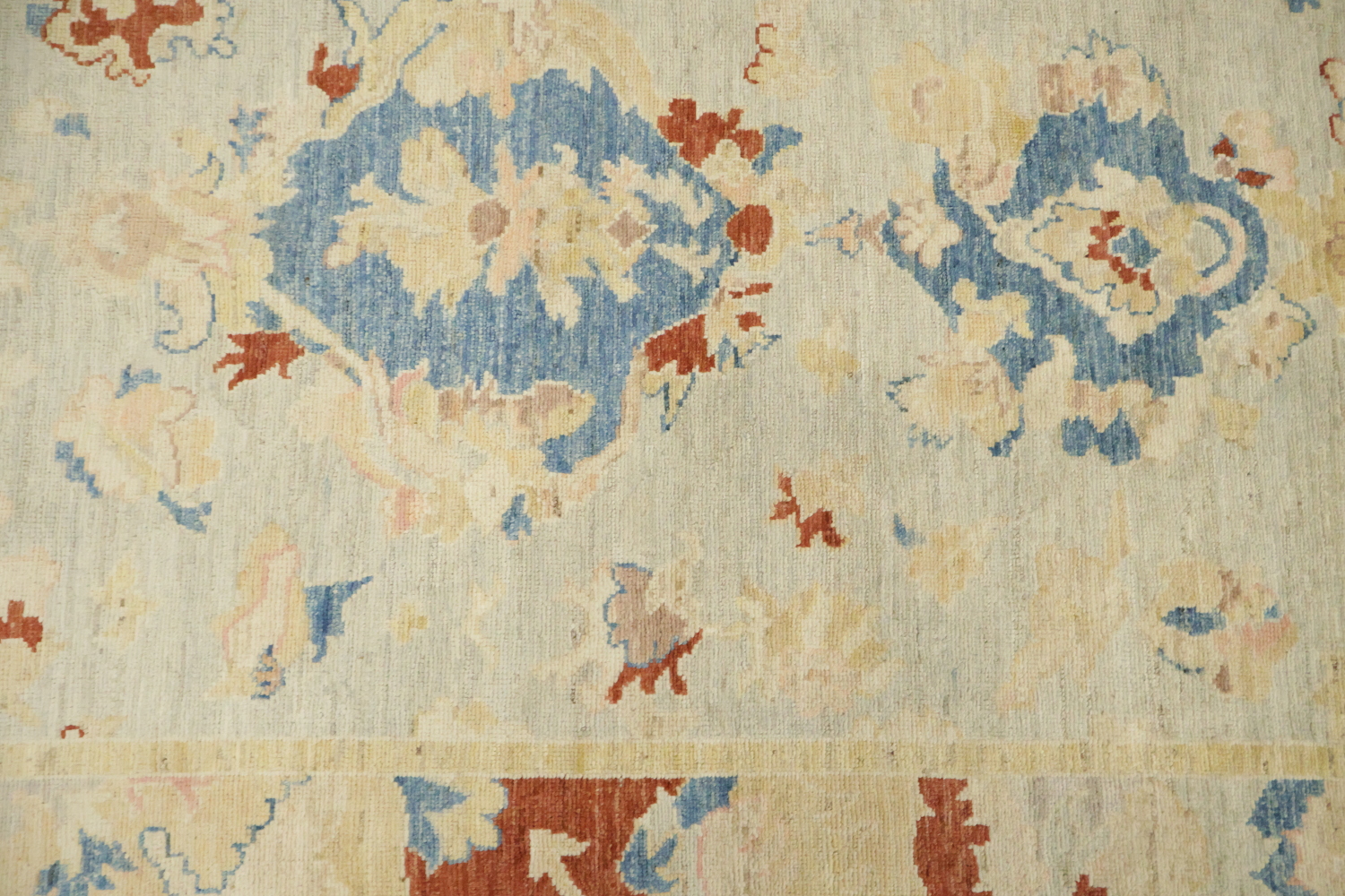 Traditional Oushak Wool Rug 5x7