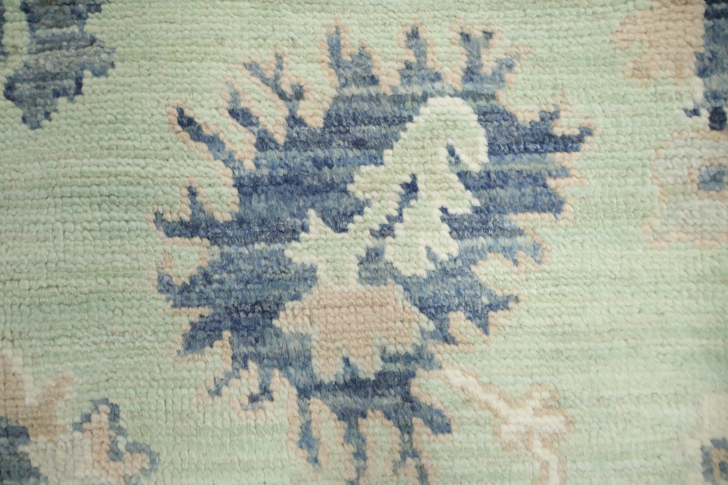 Traditional Oushak Wool Rug 4x6