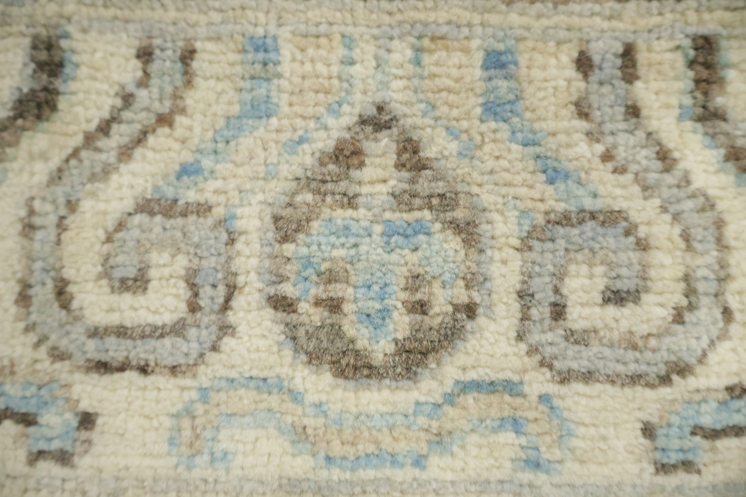 Decotative Geometric Wool Oushak KhotanTurkish Rug 5x7