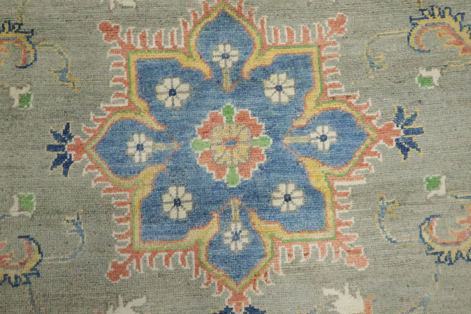 Exquisite Traditional Area Rug with Blue and Grey Floral Motifs 8x10