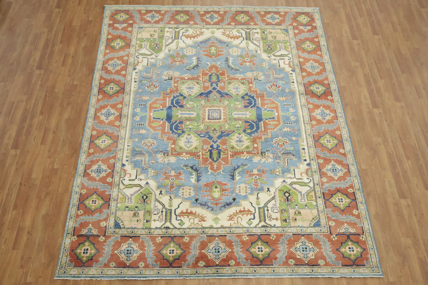 Light Blue and Green Persian Design Heriz Rug Featuring Traditional Patterns 8'x11'